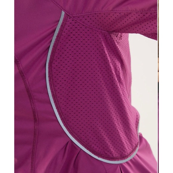 Lululemon Run: Inspire Rain Jacket water resistant - Picture 6 of 8